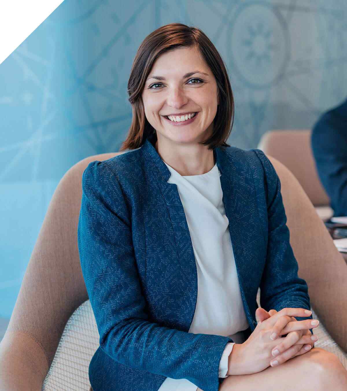 https://lecadeau.com.ng/wp-content/uploads/2020/04/img-people-02.jpg